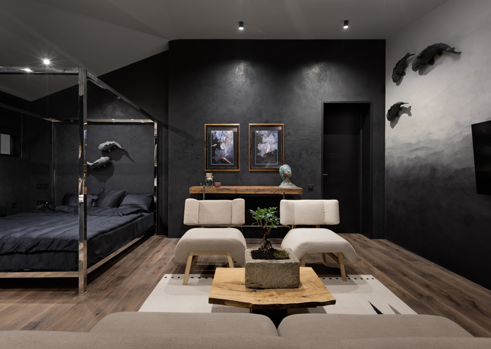 gallery item